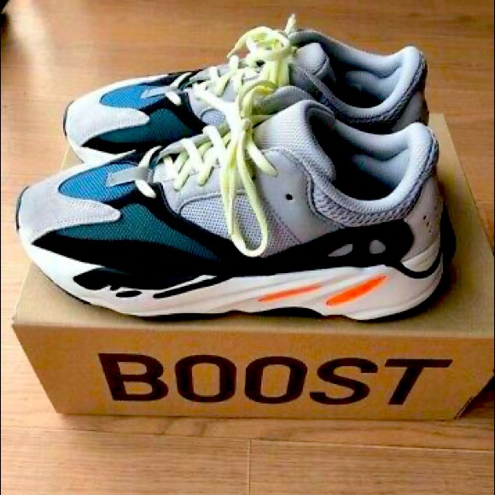 Yezzy 700 boost